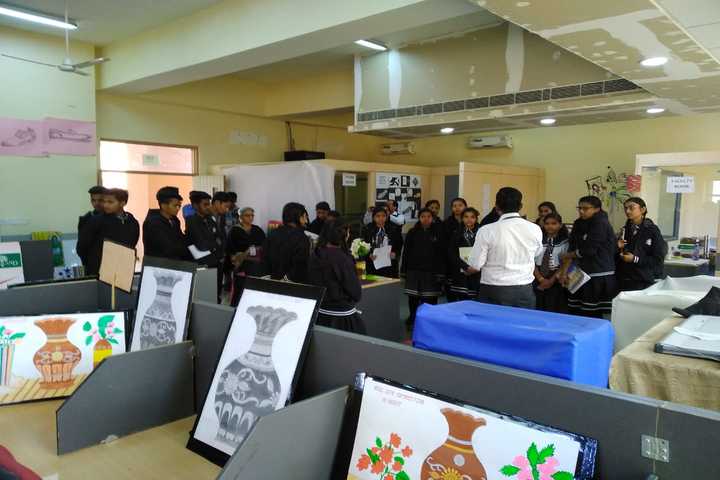 Jai Gurudev International School-Art and Craft