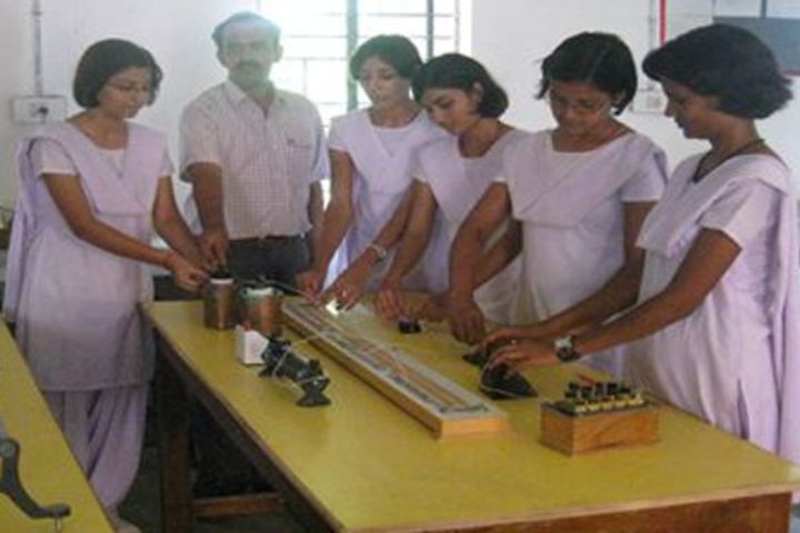 Jawahar Navodaya Vidyalaya-Physics Lab