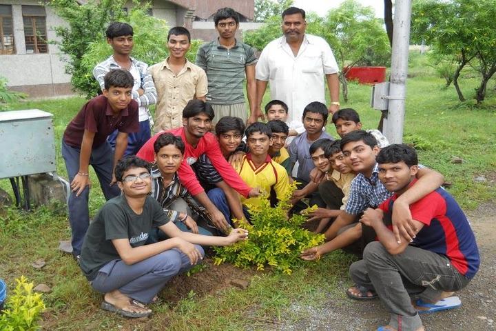 Jawahar Novodaya Vidyalaya-Plantation
