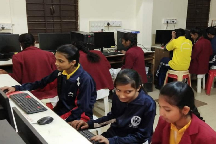 Mahesh Memorial Public Higher Secondary School-IT-Lab