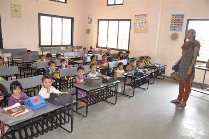 Navin Vaishnav Vidhyamandir-Classroom junior