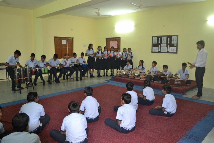 Paramount Academy-Music-Room
