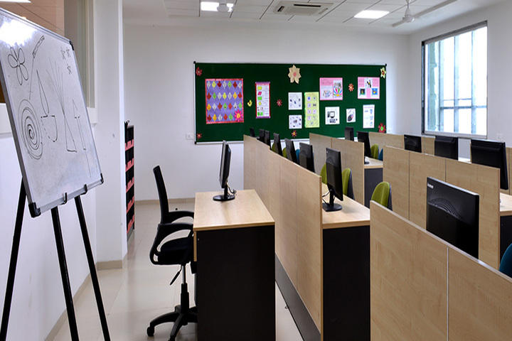 Paramount Academy-Computer-Lab