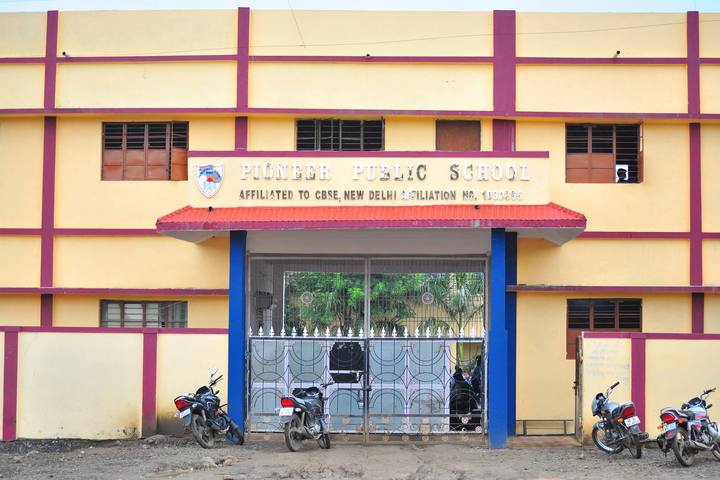 Pioneer Public School-Entrance-View
