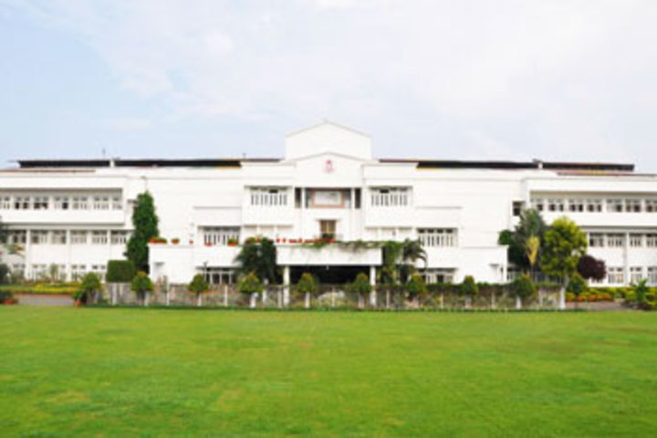 Queens College-Campus-View