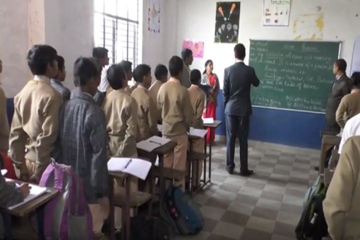 Bal Vidya Niketan-Classroom with students
