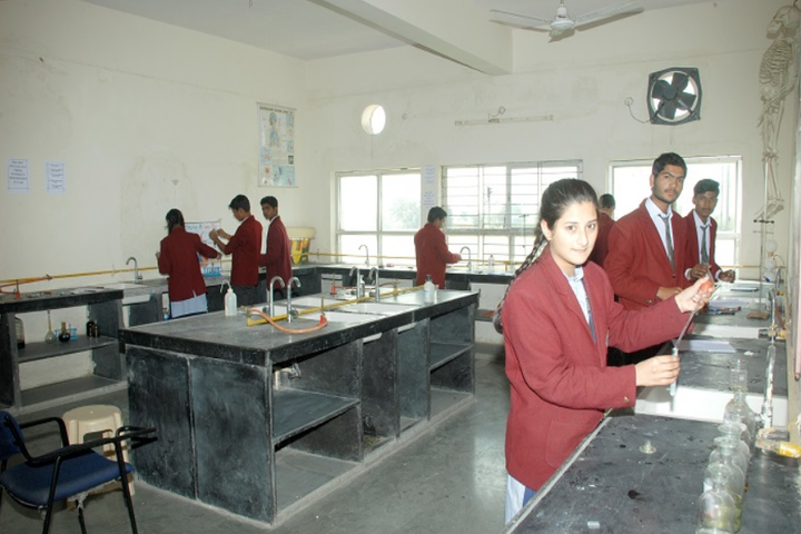 Raj Heights The Global School-Lab1