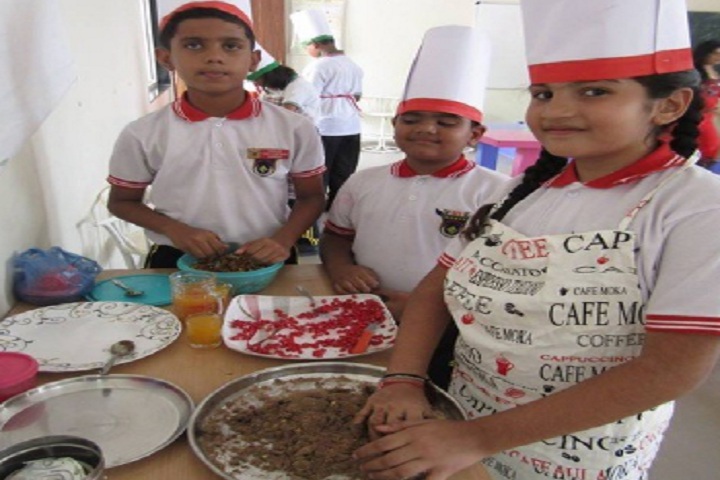 Saket International School-Fireless cooking competition