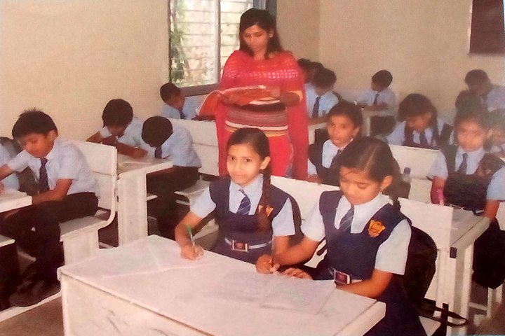 Shree Bhartiya Sanskriti Shiksha Sansthan-Classroom