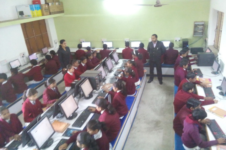 british english school computer lab
