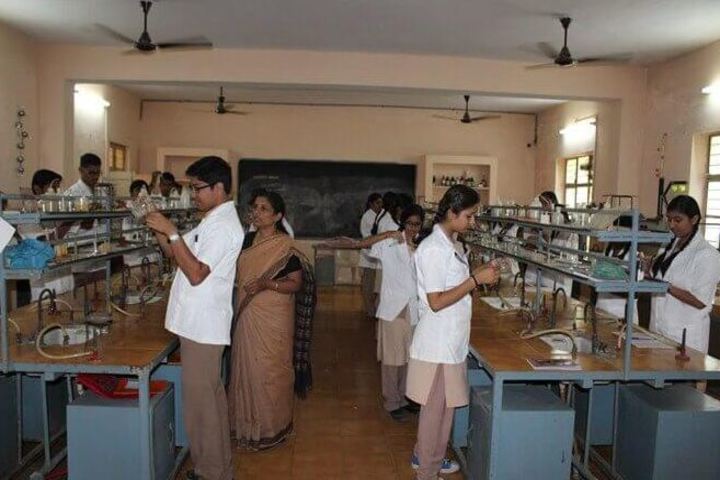 St Thomas School-Chemistry Lab