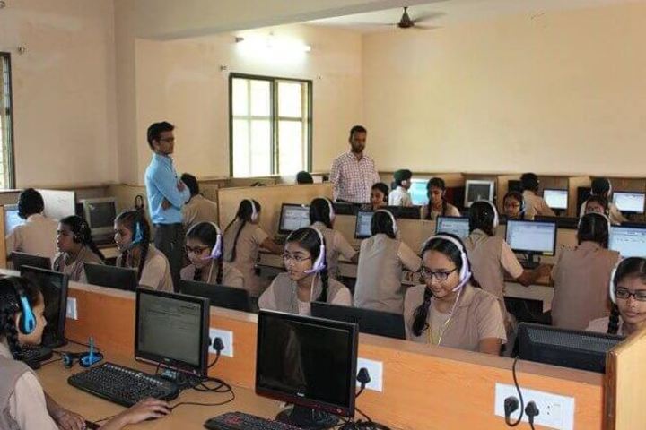 St Thomas School-Language Lab