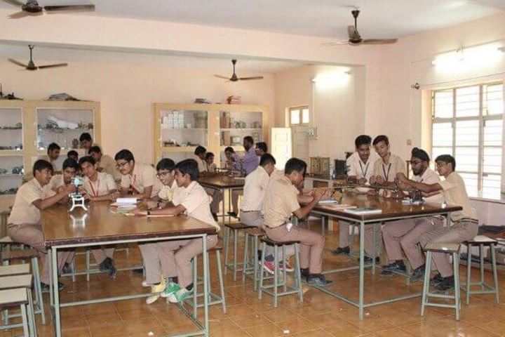 St Thomas School-Physics Lab