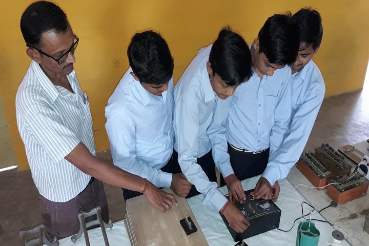 Takshshila Public Model High School-Physics Labs