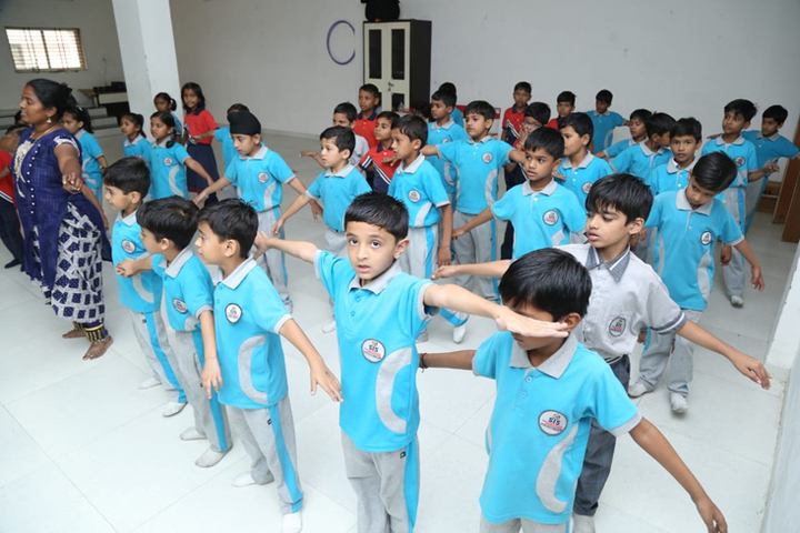 The Sardana International School-Dance Axtivity