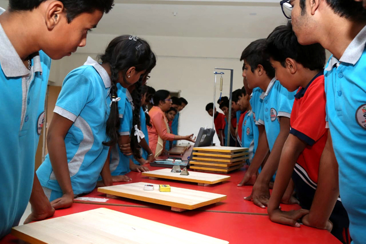 The Sardana International School-Physics Lab
