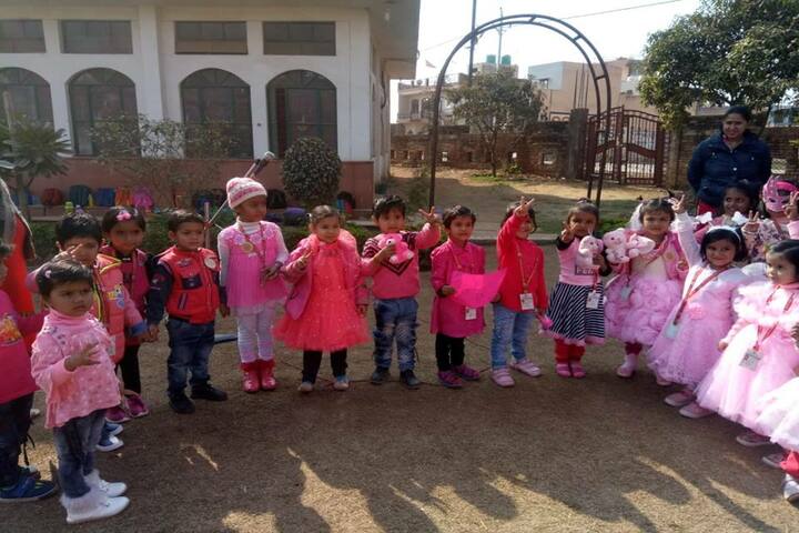 Venus Public School-Pink Day