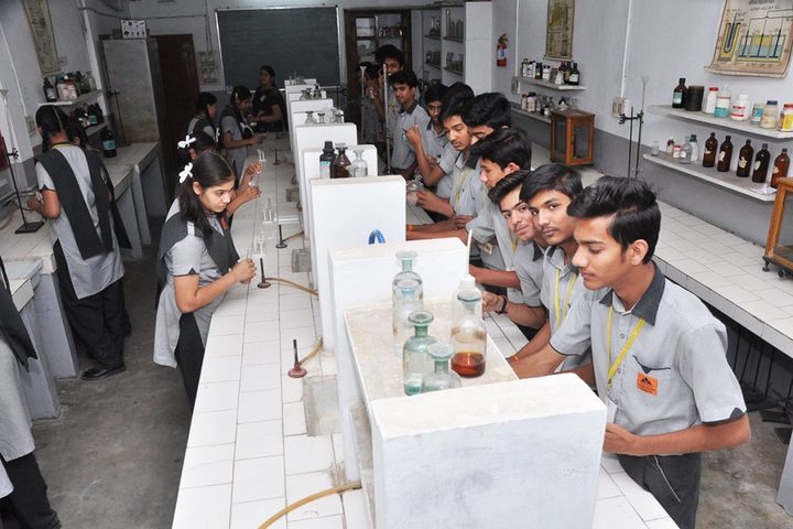 Vindhyachal Academy-Chemistry lab