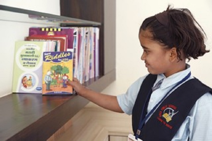 Aarya Public School-Library