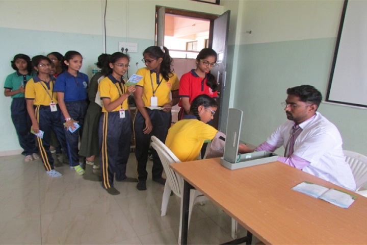 Annasaheb Balasaheb Chakote English School-Medical Checkup