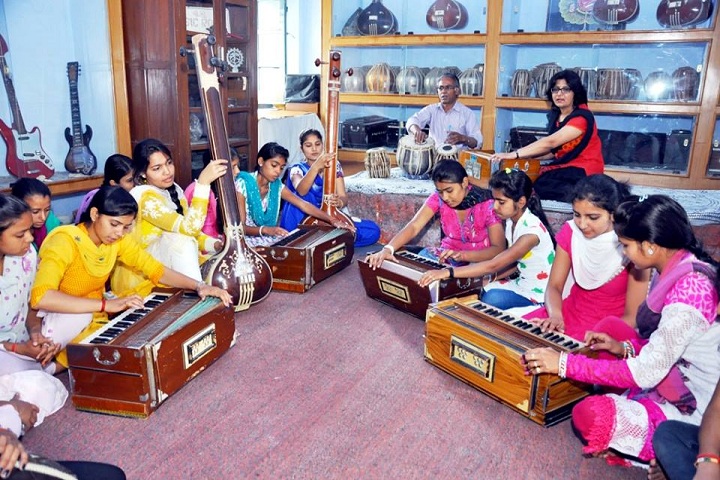 Apeejay School-Music Class