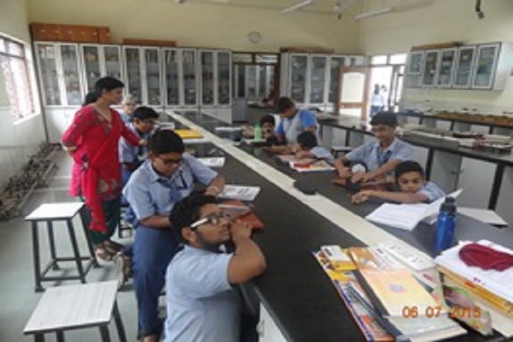 B K Birla Public School-Physics Lab