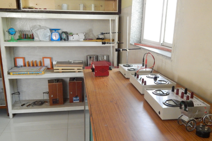 Bal Seva English Medium School-Physics Lab