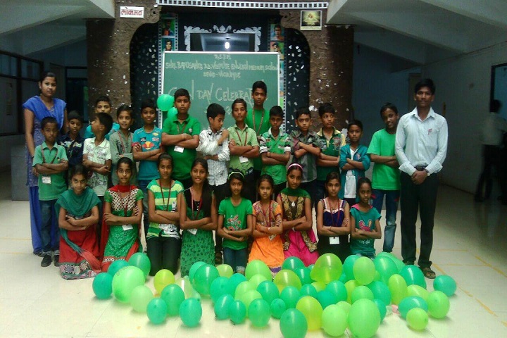 Bapusaheb D D Vispute Primary English School-Green Day Celebration