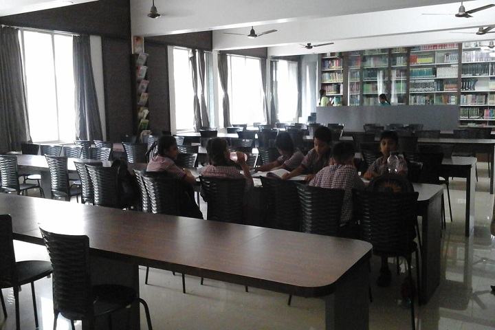 Bapusaheb D D Vispute Primary English School-Library