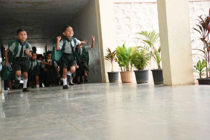 Dnyanvardhini English Medium School-Kids