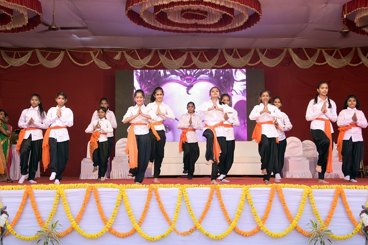 Dr Cyrus Poonawalla English Medium School-Dance