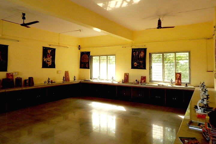 Dr Ulhas Patil English Medium School-Biology-Lab