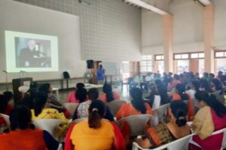Loyola High School and Junior College-Seminar