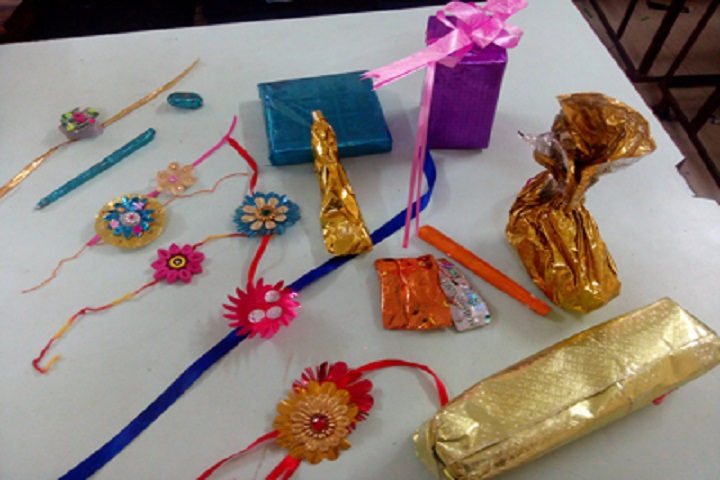 Gayatri English Medium School-Craft Work