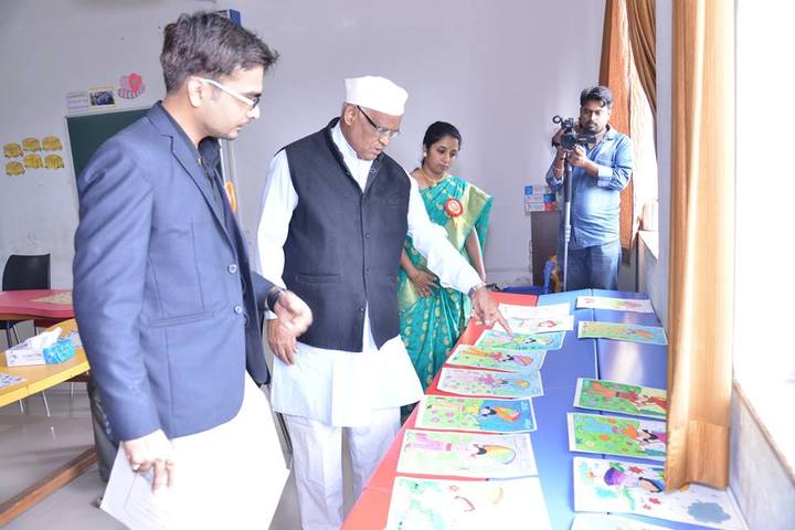 Gems English Medium School-Book Fair