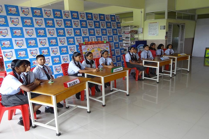 Golden Days Universal School-quiz