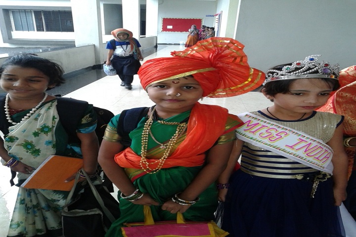 Hon Ratnakarrao Gutte International School-Fancy Dress