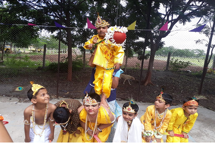 Indus World School-Dahi Handi