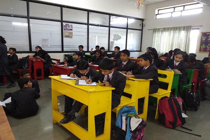KK Wagh Universal School-Classroom