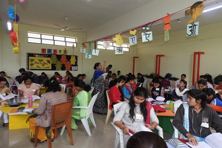 KK Wagh Universal School-Teachers Workshop
