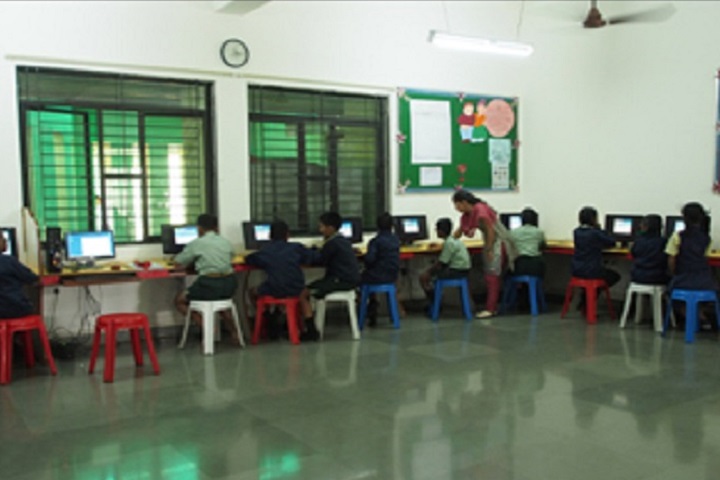 Kaivalya Vidya Niketan-Computer lab