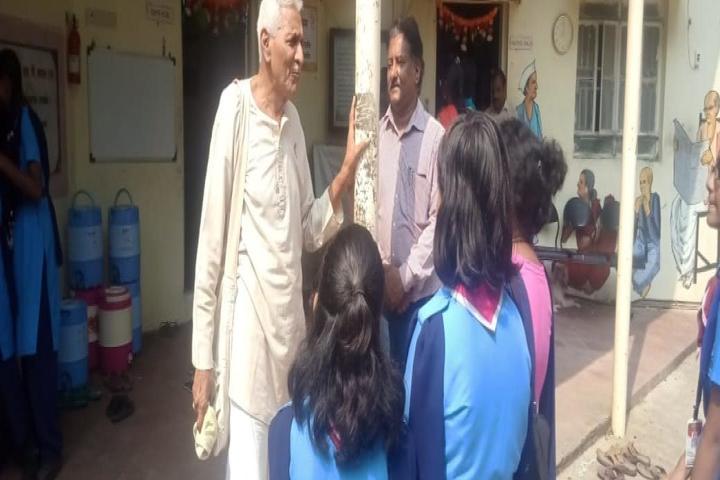 Kendriya Vidyalaya-Visit To Oldage Home
