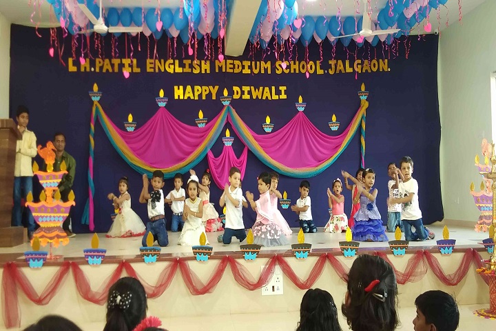 L H Patil English Medium School-Dance
