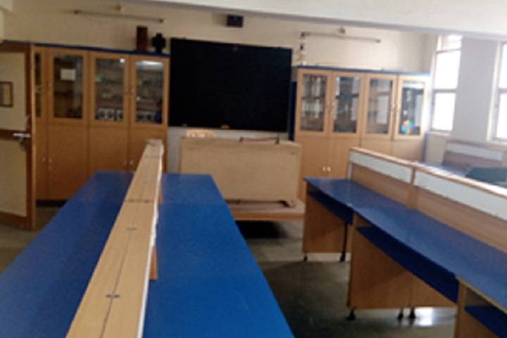 Manav Mandirs Smt Nandkumar Rasiklal P Seth Multipurpose High School-Physics Lab