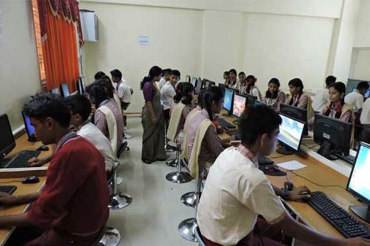 P R Pote Patil International School-Computer Lab