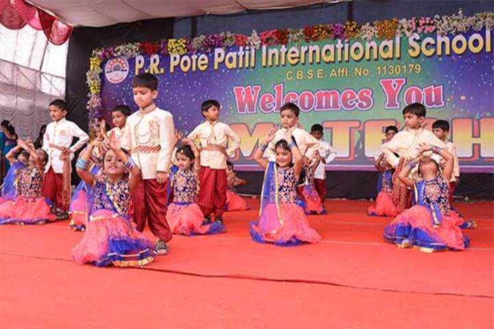 P R Pote Patil International School-Dance