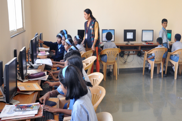 Pandurang International English School-IT Lab