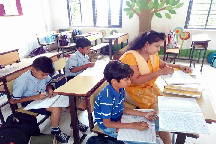 Rajiv Gandhi International School-Classroom