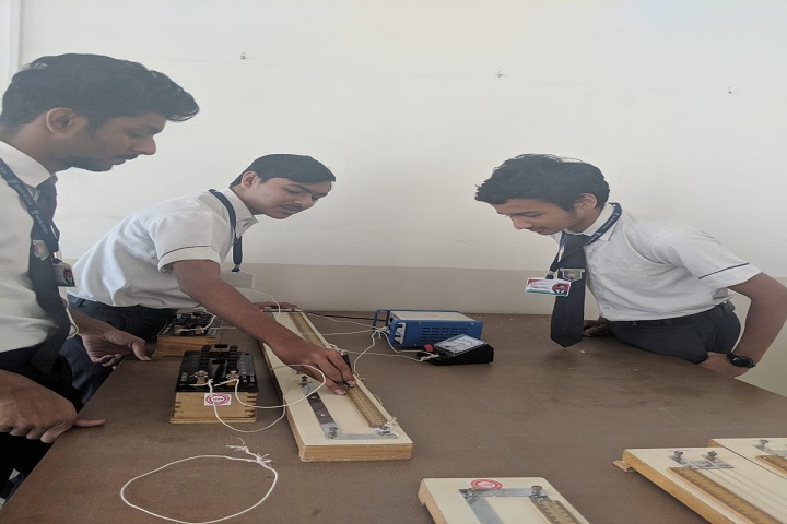Riverdale High School-Physics Lab