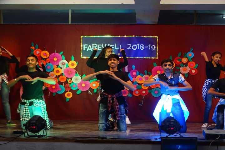 Sheth Karamshi Kanji English School-Dances